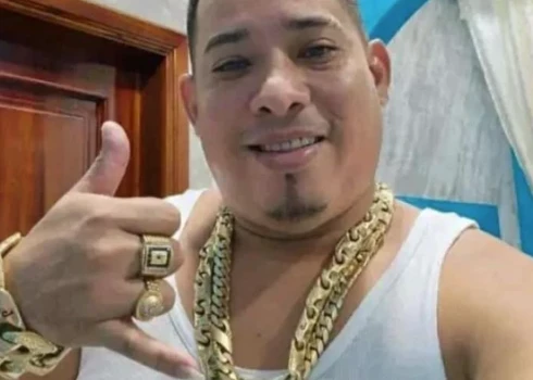 Huniors Roldans (ekrānuzņēmums no "X")