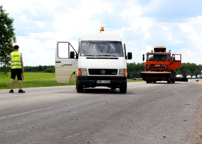 Ceļu remontdarbu dēļ lielākie satiksmes ierobežojumi saglabājas Vidzemē