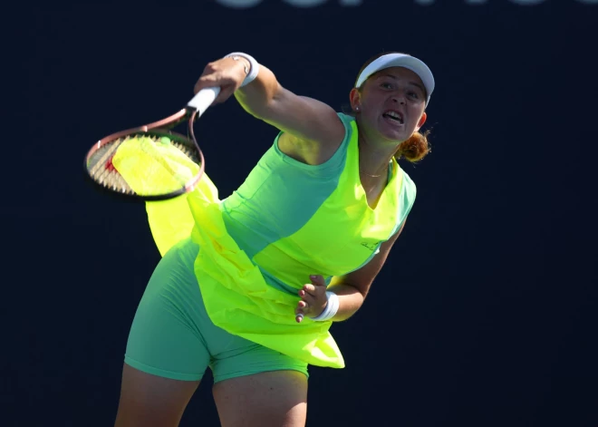 Ostapenko ar neveiksmi pret Kolinsu noslēdzies arī Sandjego dubultspēļu turnīrs