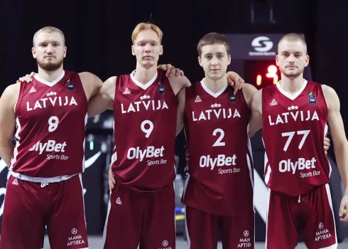 Latvijas 3x3 basketbolisti Kristaps Čavars, Roberts Smildzējs, Mārcis Osis un Gints Zomerfelds.