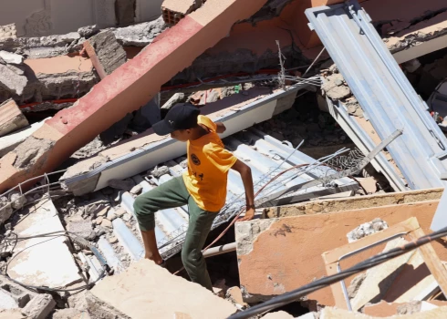 Sirdi plosošais stāsts: Marokas skolotāja, kura zemestrīcē zaudēja visus savus skolniekus