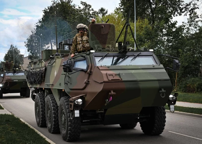 Militārā tehnika uz ceļiem, kara lidmašīnu pārlidojumi - Latvijas pierobežā šodien sākas mācību "Namejs 2023" aktīvā fāze