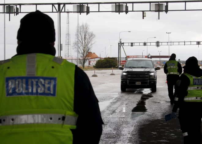 Valgā aizturēts 21 nelegālais imigrants, kas ieradās no Latvijas