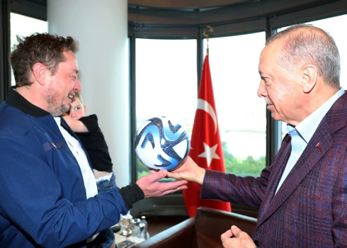 Erdogans lūdz Īlonu Masku būvēt "Tesla" rūpnīcu Turcijā