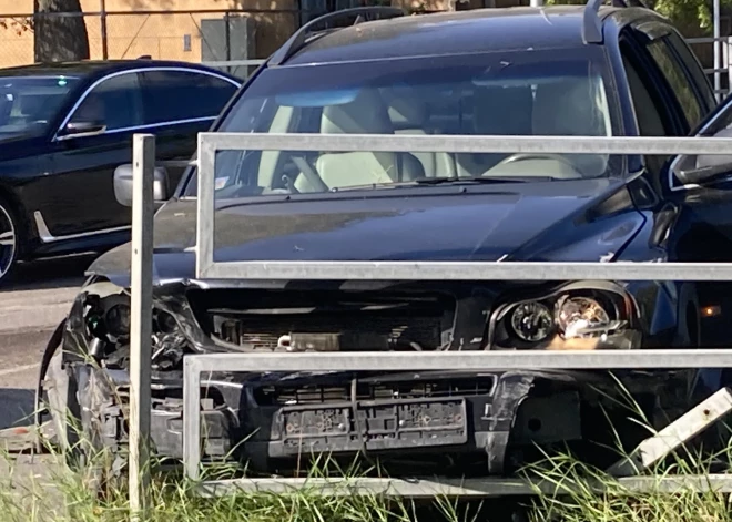 CSN Vagonu un Pērnavas ielas krustojumā.