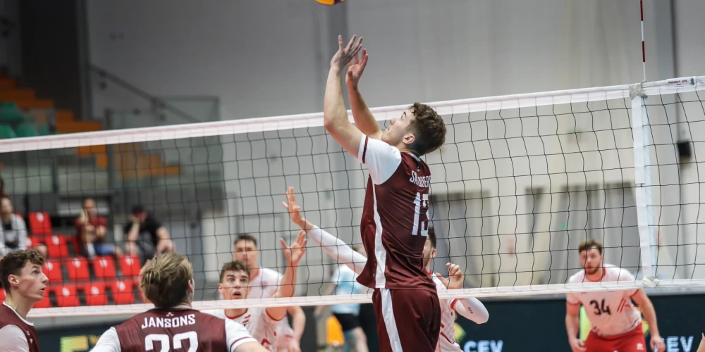 Latvijas izlases volejbolists Skrūders karjeru turpinās CEV Čempionu līgas finālistē