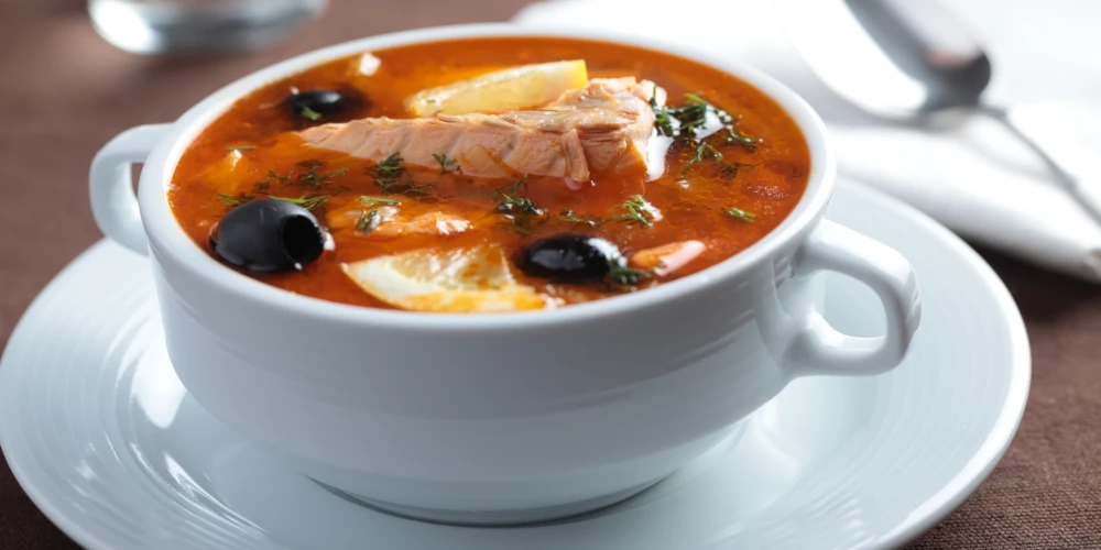 Kūpināta laša soļanka