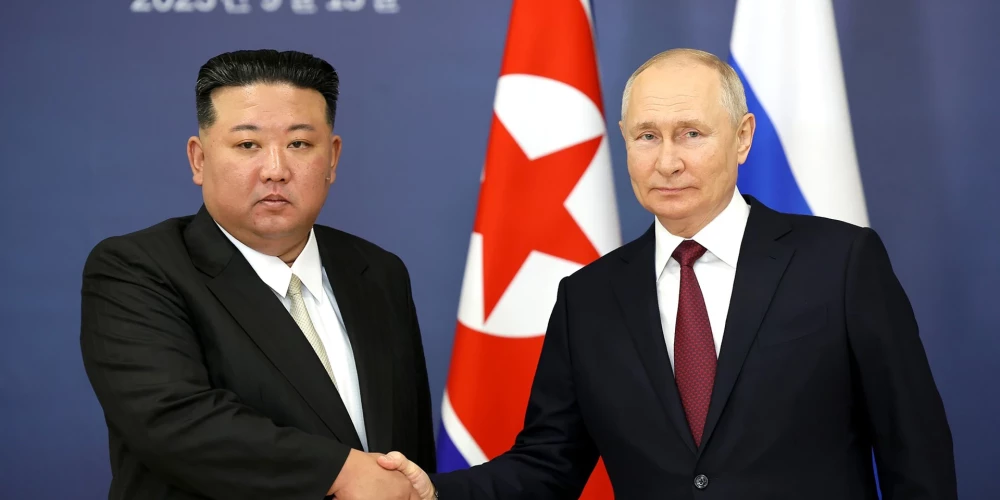 Aiz propagandas priekškara: krievi milzu sajūsmā par kvēlo draudzību ar spēcīgo un brīvo Ziemeļkoreju