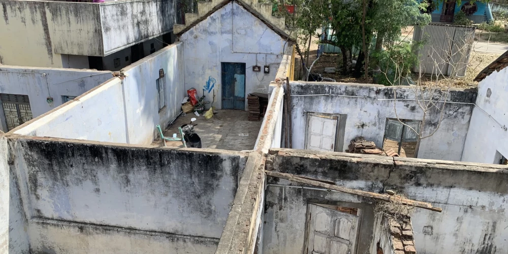 Latvijā vāc naudu Indijā sagruvušas baznīcas jumta atjaunošanai