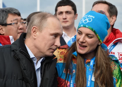 Krievijā nekas nepaliek nepamanīts:  olimpiskā čempione, kas nodeva Putinu, spērusi nākamo soli