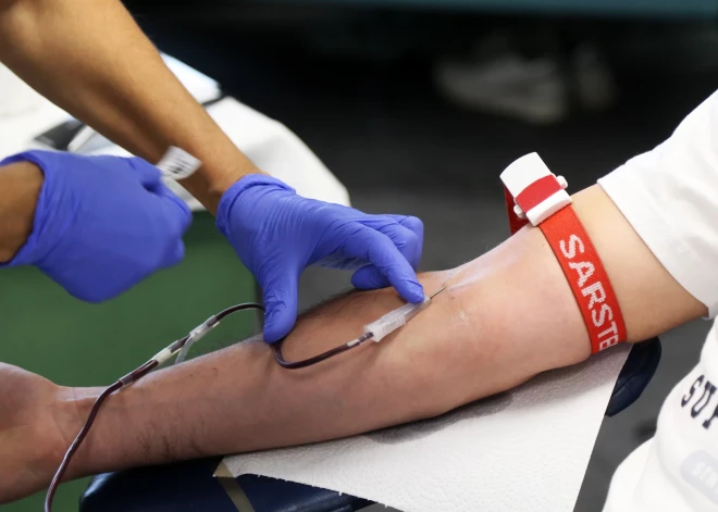 Ziedo asinis un saņem kino biļeti uz filmu!