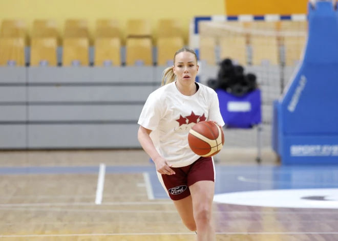 Latvijas sieviešu basketbola izlases spēlētāja Ilze Jākobsone.