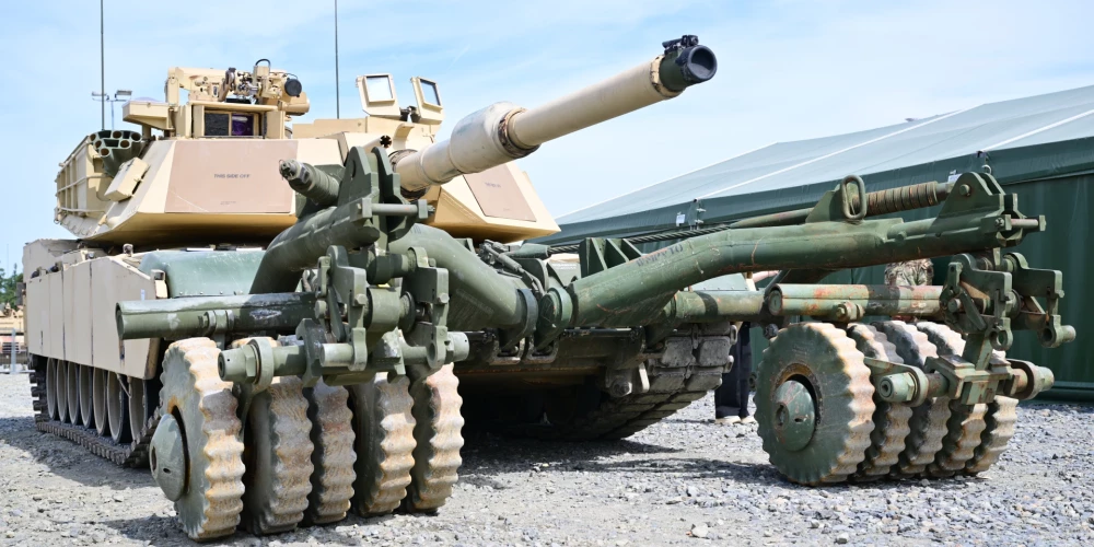 Zelenskis: ASV "Abrams" tanki ieradušies Ukrainā
