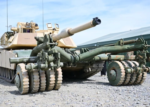 Zelenskis: ASV "Abrams" tanki ieradušies Ukrainā
