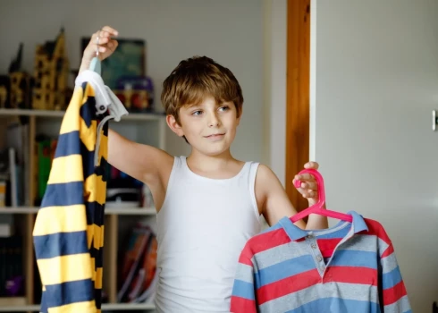 Vecāku dilemma – izvēlēties bērnam zīmola apģērbu vai “ātro modi”