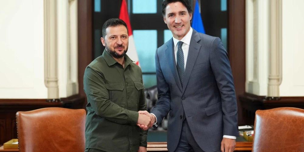 После визита Зеленского в Канаду спикер палаты общин подал в отставку, а премьер принес извинения