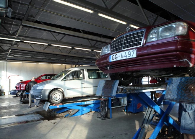 Asociācija: automašīnām ar attītiem odometriem jāaizliedz iziet tehniskā apskate