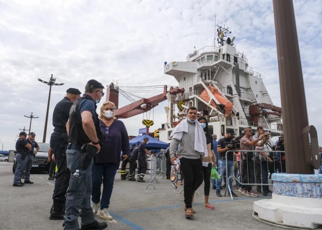 Šogad Eiropā pa Vidusjūru ieradušies 186 000 migrantu