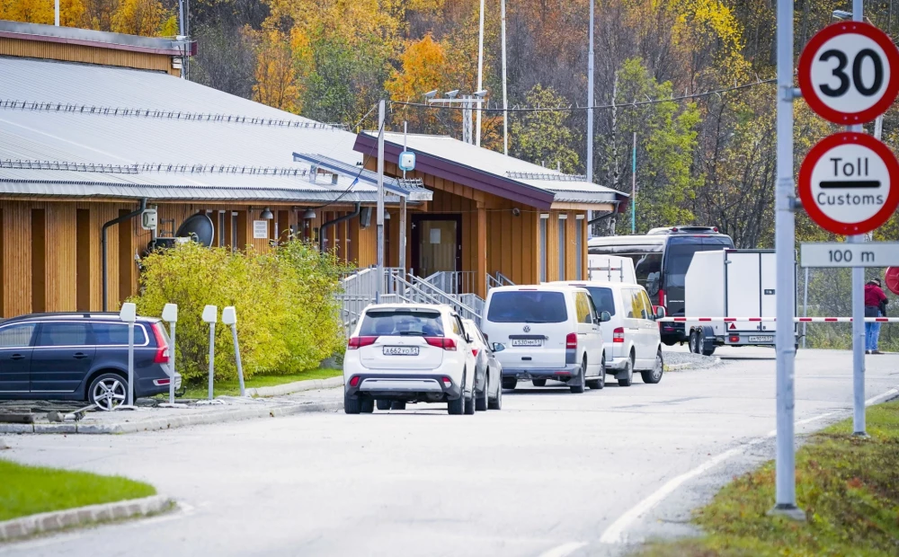 Norge vil forby biler registrert i Russland å komme inn i landet i den nye uken