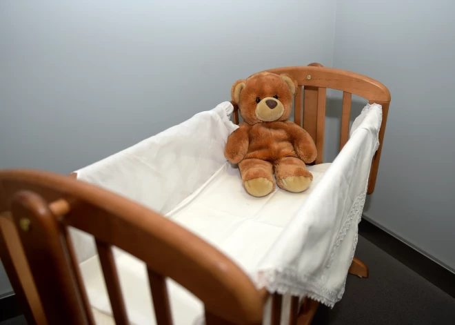 Arī viens atstāts bērns ir daudz. "Glābējsilītes" projekta vadītāja: "Šie bērni ir dzīvi, bet varēja būt miruši"