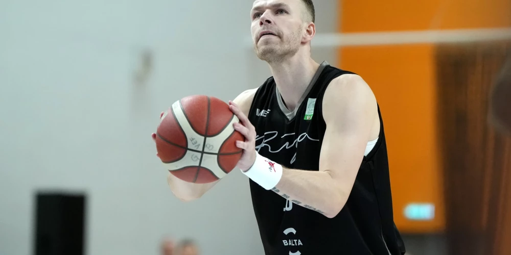 "VEF Rīga" jauno sezonu sāk ar negaidītu zaudējumu Tallinā; "Rīgas zeļļiem" pārliecinoša uzvara