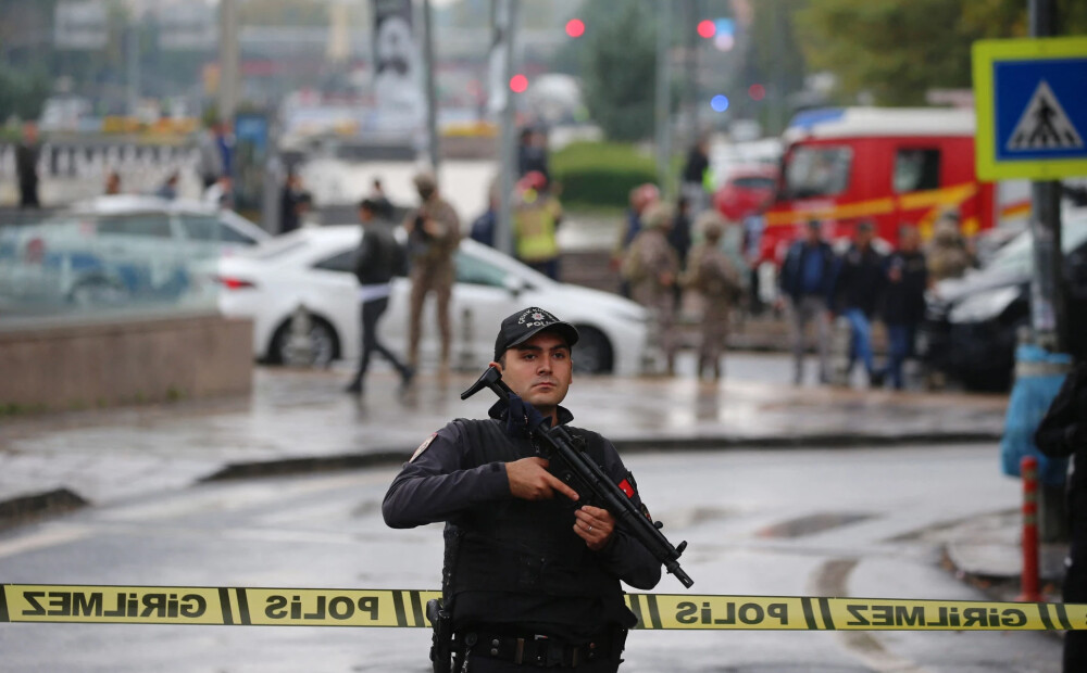 Terorists uzspridzinās pie Turcijas Iekšlietu ministrijas netālu no parlamenta