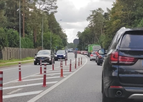 Pilnībā atjaunota avārijas dēļ slēgtā satiksme uz Tallinas šosejas