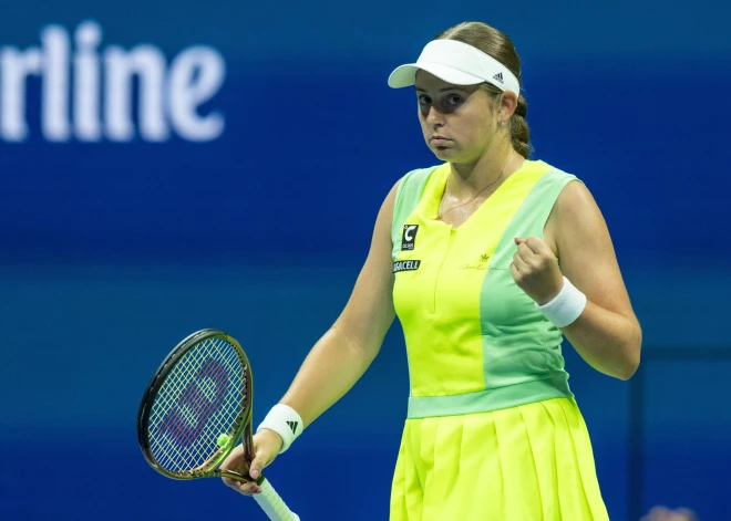 Ostapenko bez cīņas iekļūst prestižā Pekinas turnīra astotdaļfinālā