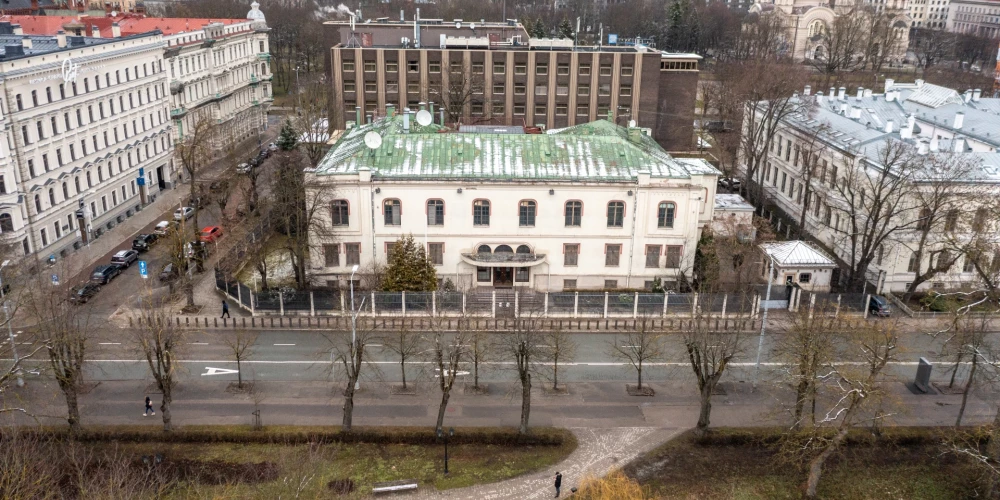 На аукционе продано бывшее здание посольства США в центре Риги