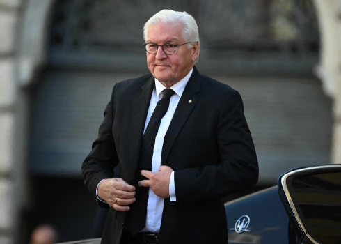 Vācijas prezidents aicina ierobežot bēgļu uzņemšanu
