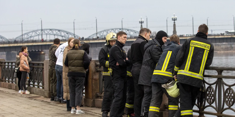 Из-за нехватки кадров пожарные и спасатели в Латвии работают с перерывами