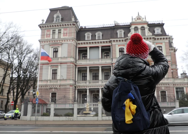 Pēc divu nedēļu kavēšanās atsāks izmaksāt Krievijas pensijas