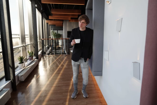 Kaspars Zāle šā gada martā, apmeklējot seriāla "Čornobiļa 2022. Iebrukums" pirmizrādi.