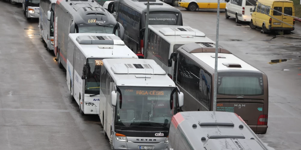 "Liepājas autobusu parkam" draud sods par septembrī neizpildītajiem reisiem
