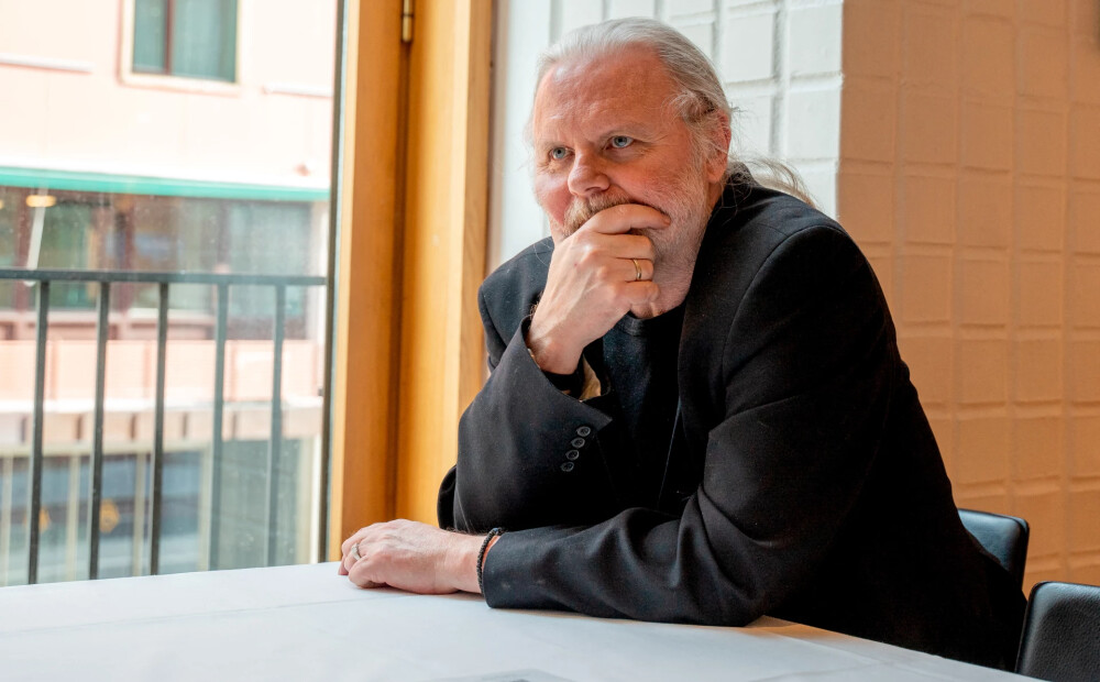 Nobela prēmiju literatūrā piešķir norvēģu dramaturgam Junam Fosem

