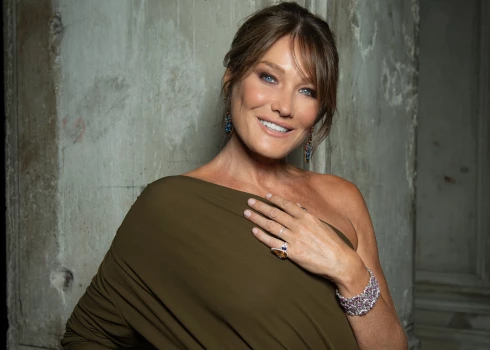 Karla Bruni-Sarkozī Venēcijas kinofestivālā 2023. gada septembrī.