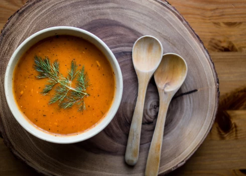 Turku zirņu un tomātu biezzupa