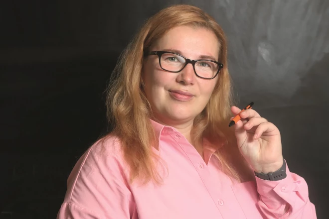 "Ja rokrakstā konstatēju, ka cilvēkam ir ļoti zems pašvērtējums, kas ietekmē pārējās viņa dzīves pozīcijas, tad, mainot t burta rakstības stilu, ir iespējams šo vērtējumu pacelt," stāsta Anita Millere.