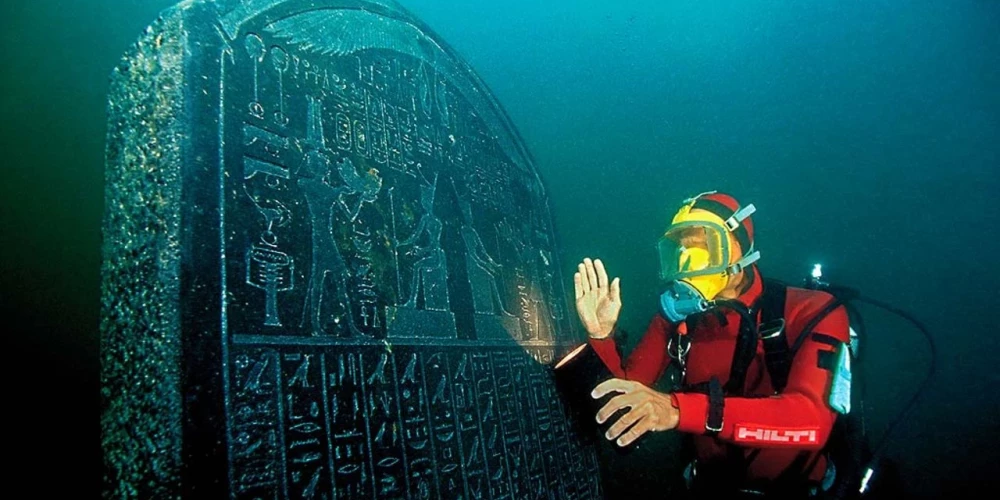 No jūras dzelmes izceļ jaunus Ēģiptes noslēpumus