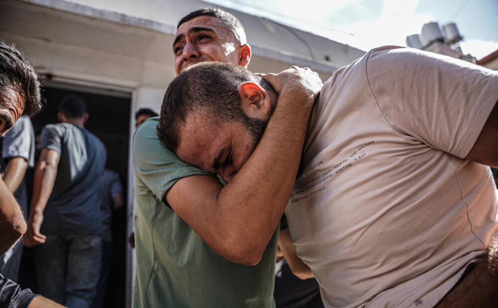 Amatpersonas: Gazas joslā nogalināti 198 palestīnieši un 1610 ievainoti
