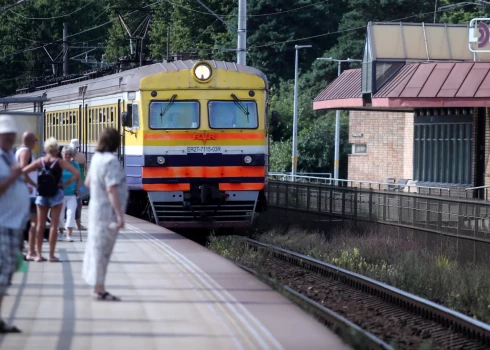 Остановилось движение поездов на участке Саулкрасты-Скулте