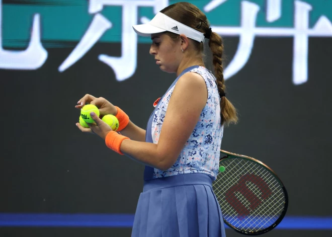 Ostapenko WTA rangā pakāpjas uz 13. vietu; Štrombahs saglabā pozīciju