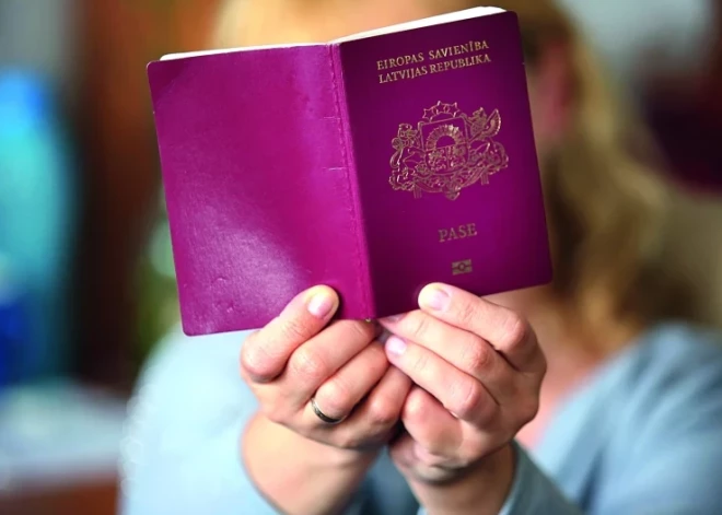 Насколько легко человеку сменить имя или фамилию в Латвии и как часто это делается?