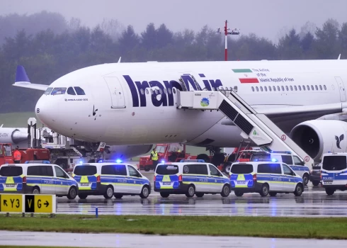 Teroristi draud uzspridzināt irāņu lidmašīnu, paralizējot Hamburgas lidostas darbību