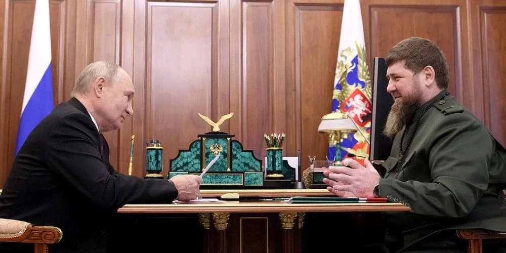Кадыров вручил Путину орден имени Кадырова