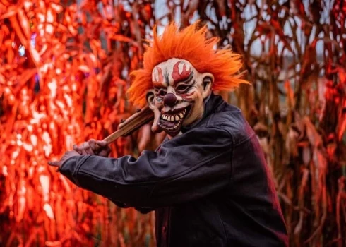 Bauskā atklāts Helovīnu šausmu parks.