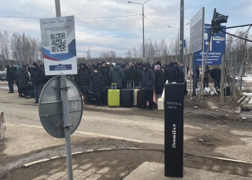 Krievija Eiropas Savienībā mītošiem ukraiņiem slēdz gandrīz visus ieceļošanas punktus; vienīgais atvērtais paliks uz robežas ar Latviju