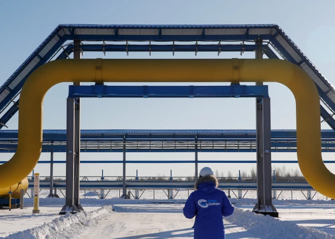 “Gazprom” nolīgtie strādnieki salst un nesaņem algu