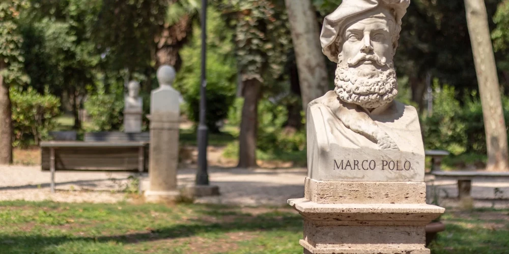 Papīra nauda, ogles, pasta sistēma – Marko Polo aprakstītie "brīnumi", ar kuriem viņš iepazīstināja Eiropu