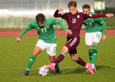 Latvijas U-21 futbola izlasei minimāls zaudējums pret Īriju